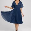 Semi-formal & Cocktail | A-line V-Neck Knee-Length Chiffon Cocktail Dress With Pleated Navy Blue – Womens