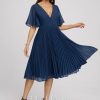 Semi-formal & Cocktail | A-line V-Neck Knee-Length Chiffon Cocktail Dress With Pleated Navy Blue – Womens