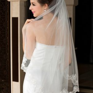 Wedding Veils | Lace Edge Single Tier Tulle Bridal Fingertip Length Wedding Veil White – Girls